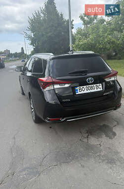 Универсал Toyota Auris 2015 в 