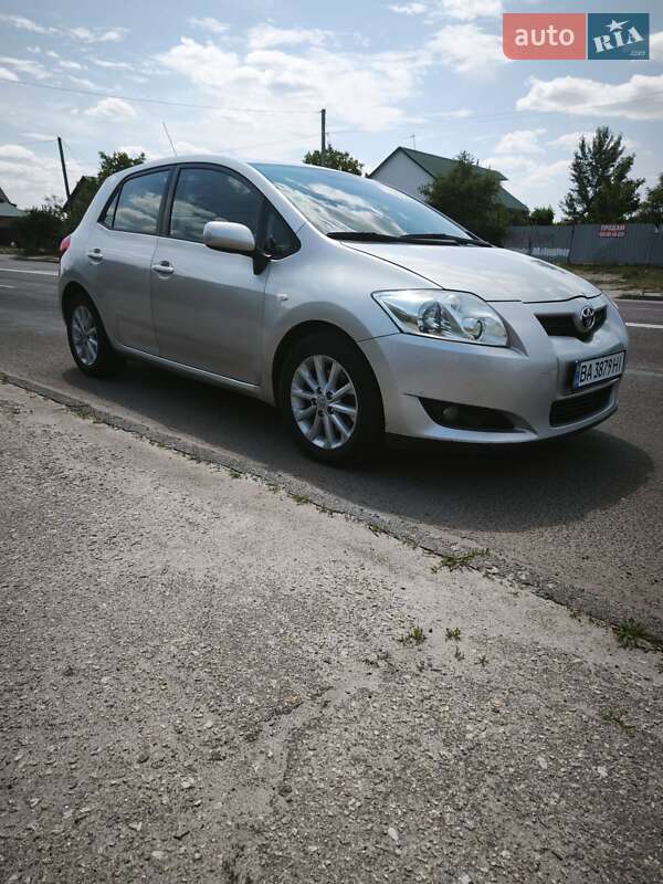 Хетчбек Toyota Auris 2007 в Кропивницькому