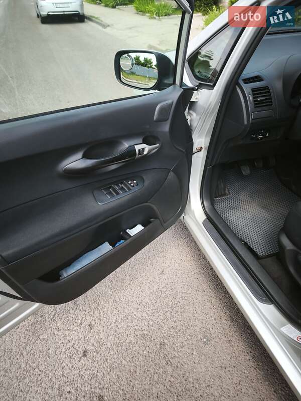 Хетчбек Toyota Auris 2007 в Кропивницькому