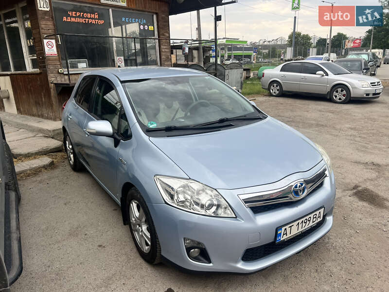 Хэтчбек Toyota Auris 2010 в Ивано-Франковске
