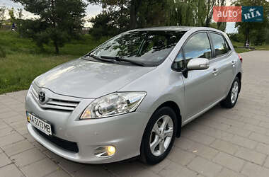 Хэтчбек Toyota Auris 2012 в Киеве