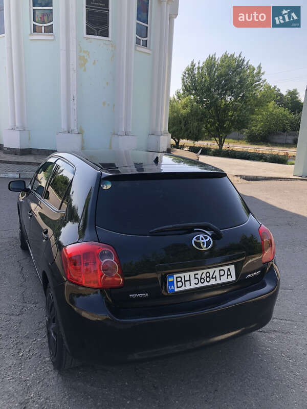 Хэтчбек Toyota Auris 2008 в Одессе