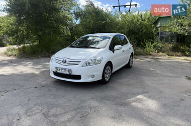 Хэтчбек Toyota Auris 2011 в Желтых Водах