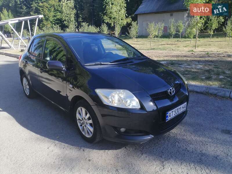 Хетчбек Toyota Auris 2008 в Івано-Франківську