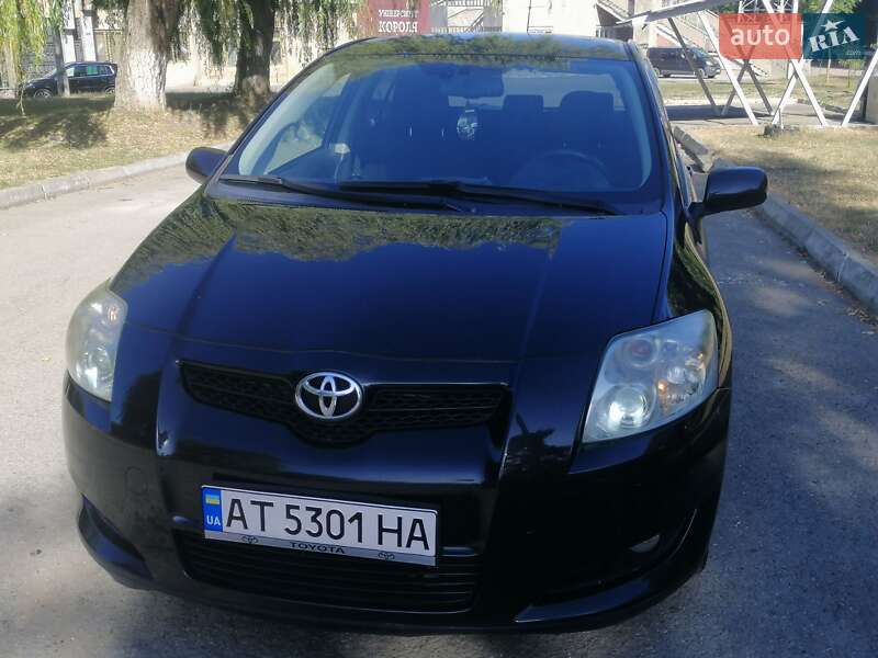 Хетчбек Toyota Auris 2008 в Івано-Франківську