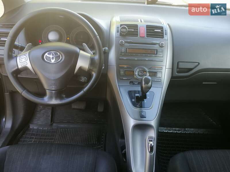 Хетчбек Toyota Auris 2008 в Івано-Франківську