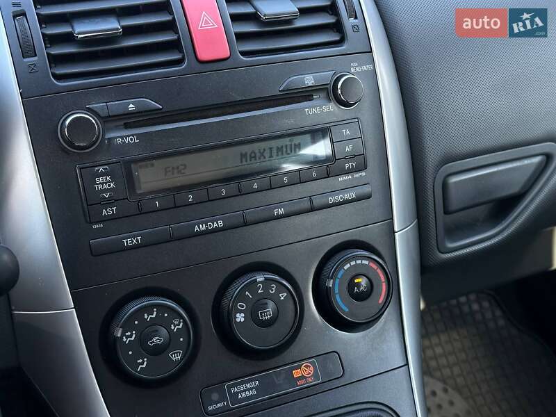 Хэтчбек Toyota Auris 2012 в Одессе