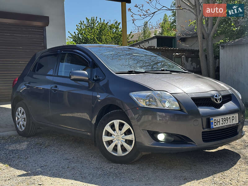 Toyota Auris 2009