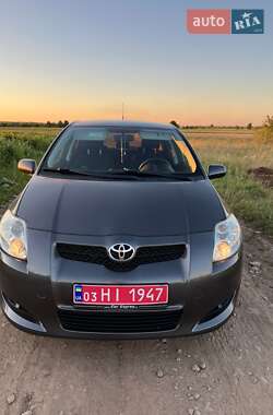 Хетчбек Toyota Auris 2007 в Самборі