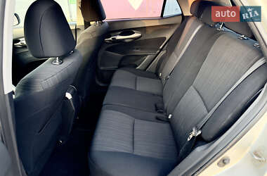 Хэтчбек Toyota Auris 2007 в 