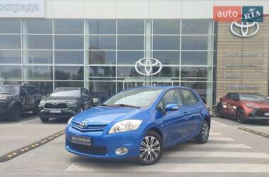 Хетчбек Toyota Auris 2010 в Києві