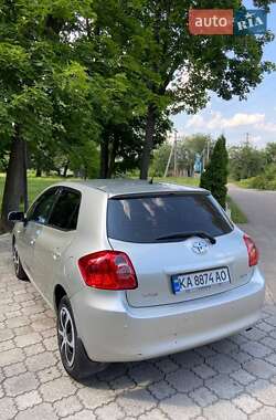 Хэтчбек Toyota Auris 2007 в 