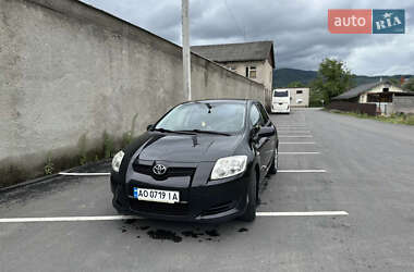 Хетчбек Toyota Auris 2008 в Ужгороді