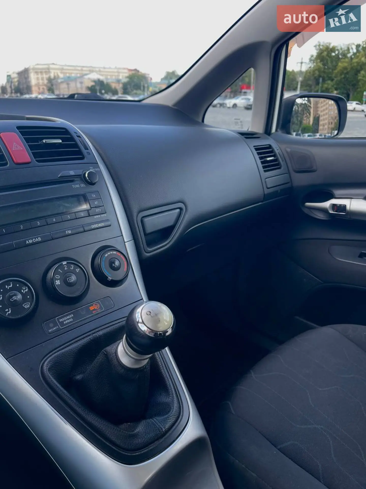 2011 Toyota Auris - мініатюра 15