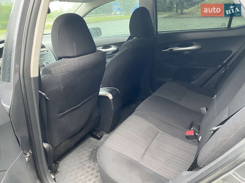 Хетчбек Toyota Auris 2007 в Дубні