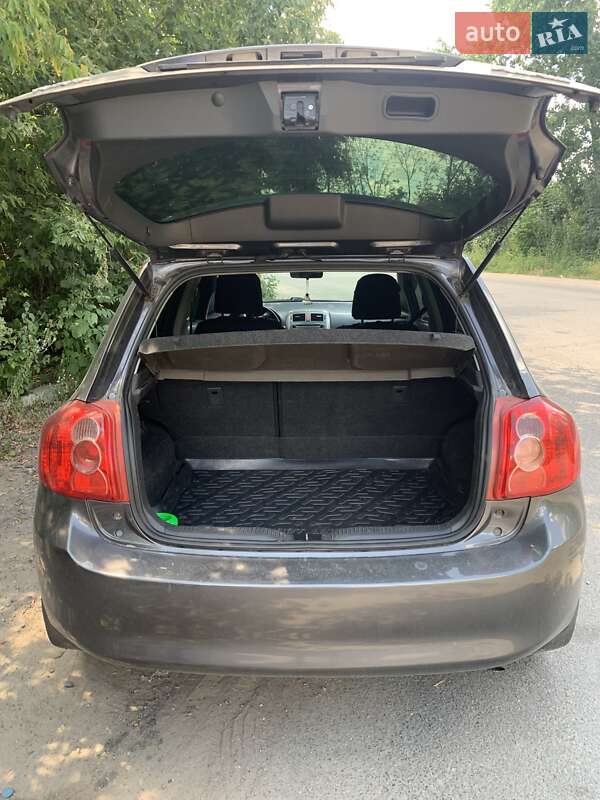 Хэтчбек Toyota Auris 2008 в Василькове