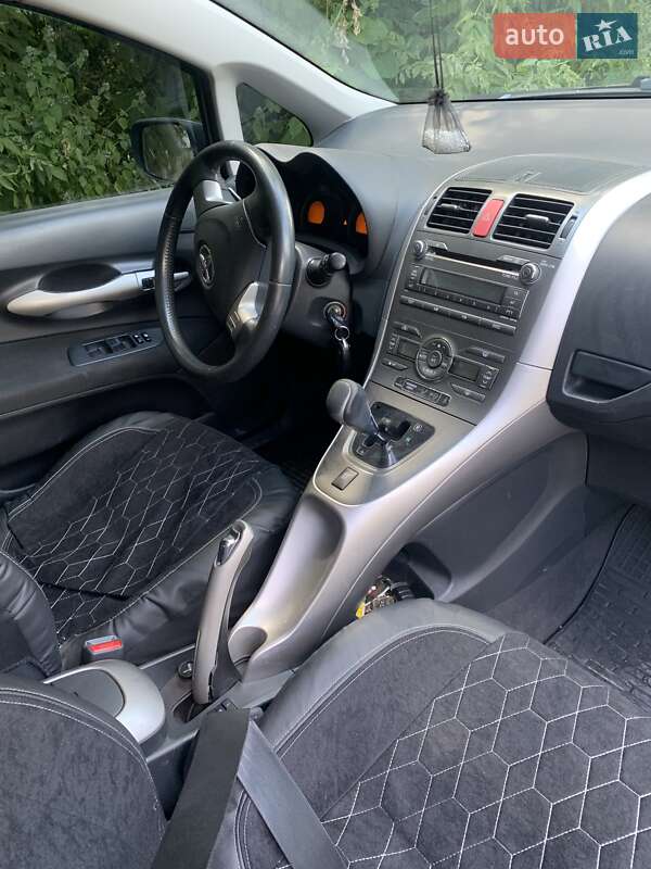 Хэтчбек Toyota Auris 2008 в Василькове