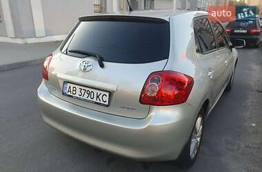 Хэтчбек Toyota Auris 2007 в 