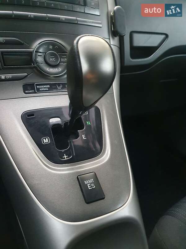 Хэтчбек Toyota Auris 2007 в Виннице