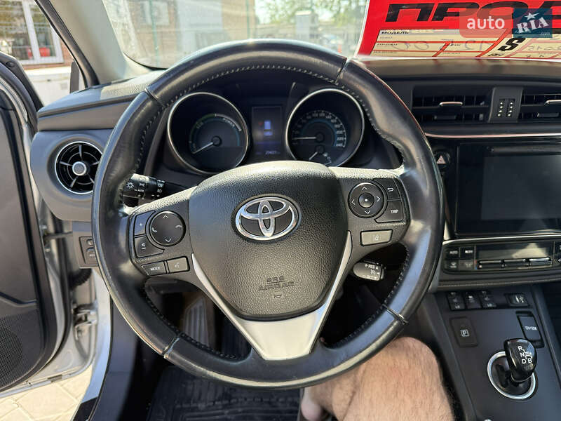 Универсал Toyota Auris 2015 в Житомире