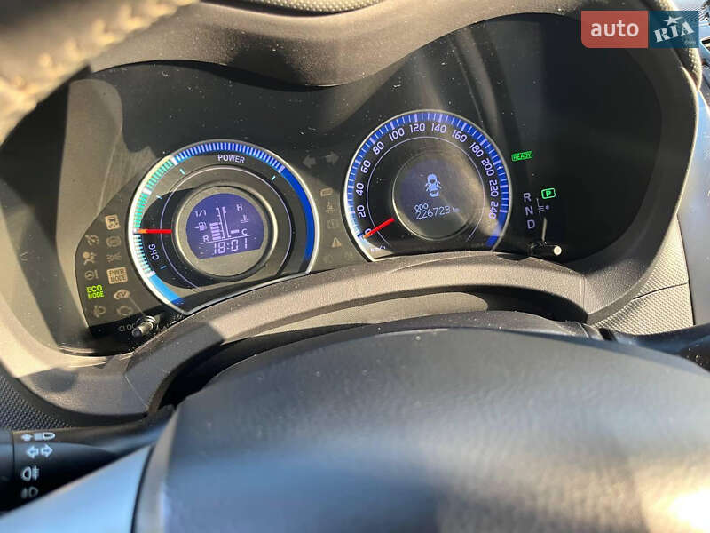 Хэтчбек Toyota Auris 2011 в Днепре