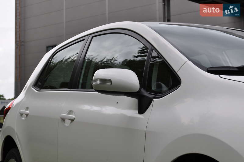 Хэтчбек Toyota Auris 2011 в Киеве