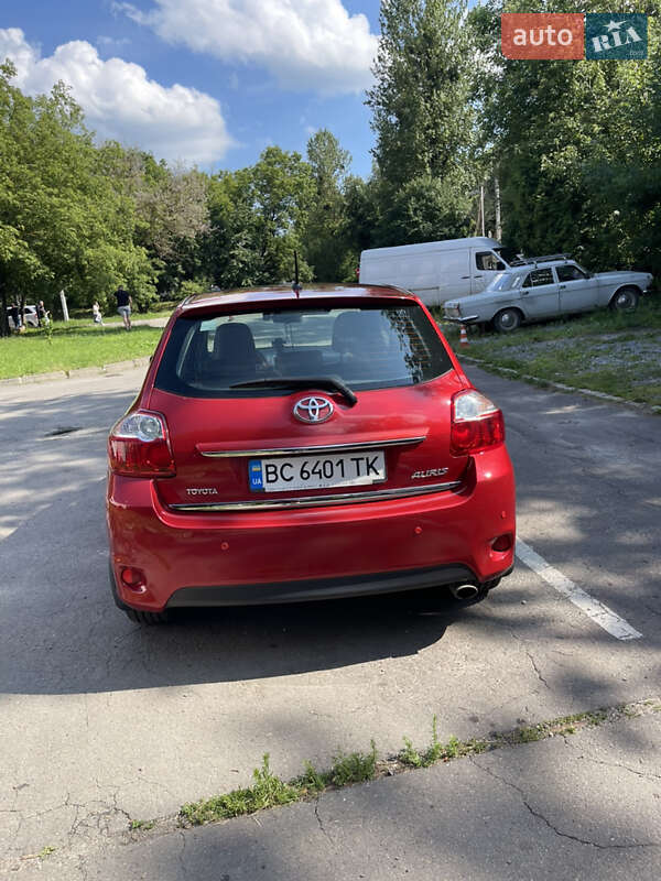 Хетчбек Toyota Auris 2011 в Львові
