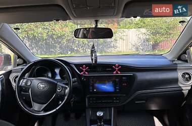 Универсал Toyota Auris 2015 в Ахтырке