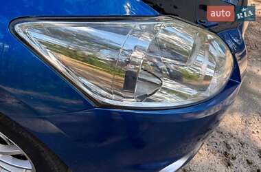 Хетчбек Toyota Auris 2010 в 