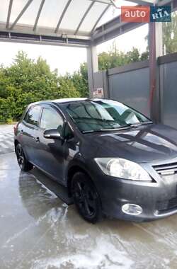 Хетчбек Toyota Auris 2011 в Львові