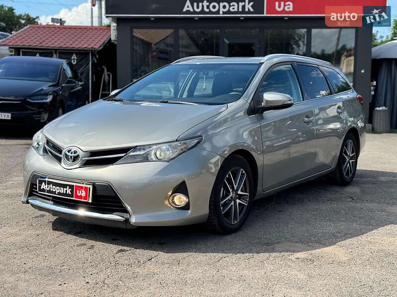 Toyota Auris 2014