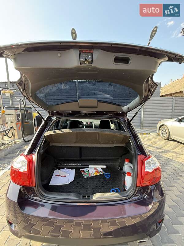 Хэтчбек Toyota Auris 2011 в Харькове