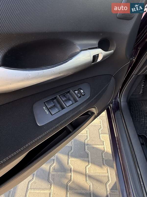 Хэтчбек Toyota Auris 2011 в Харькове