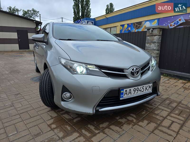 Toyota Auris 2014