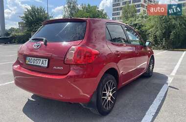 Хэтчбек Toyota Auris 2008 в 