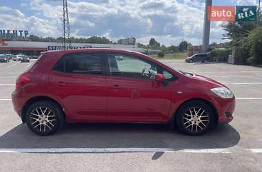 Хэтчбек Toyota Auris 2008 в 