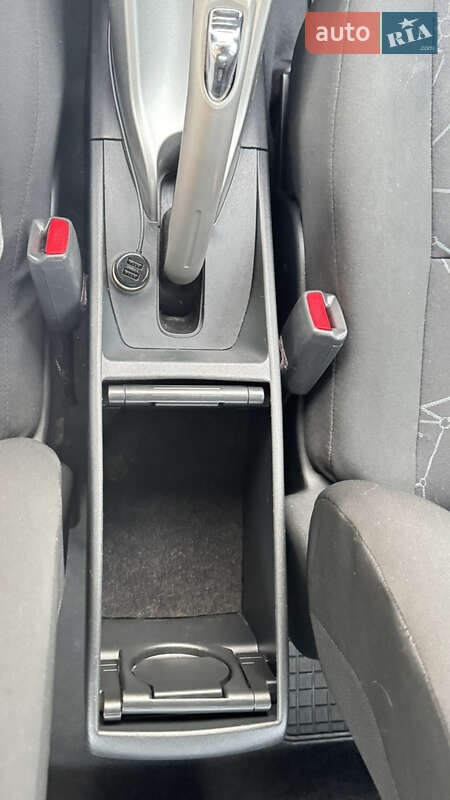 Хэтчбек Toyota Auris 2009 в Новоселице