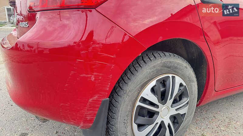 Хэтчбек Toyota Auris 2009 в Новоселице