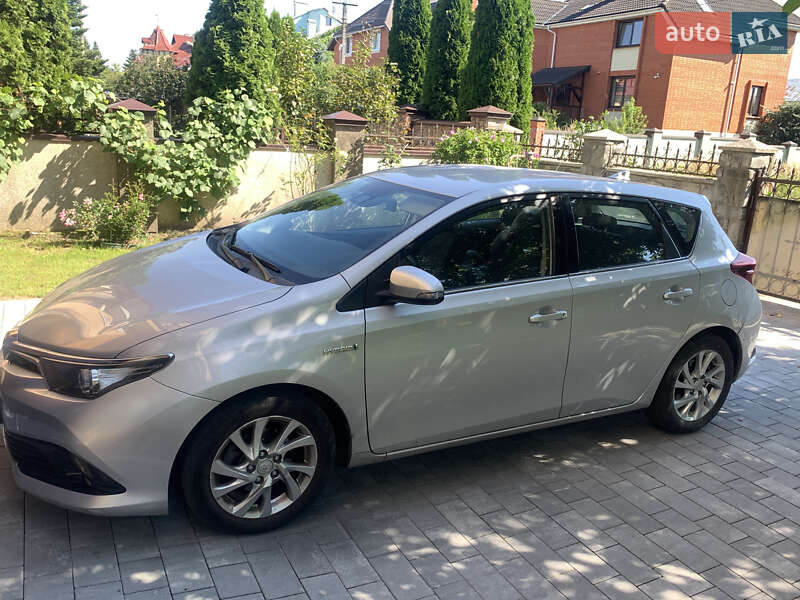 Toyota Auris 2016