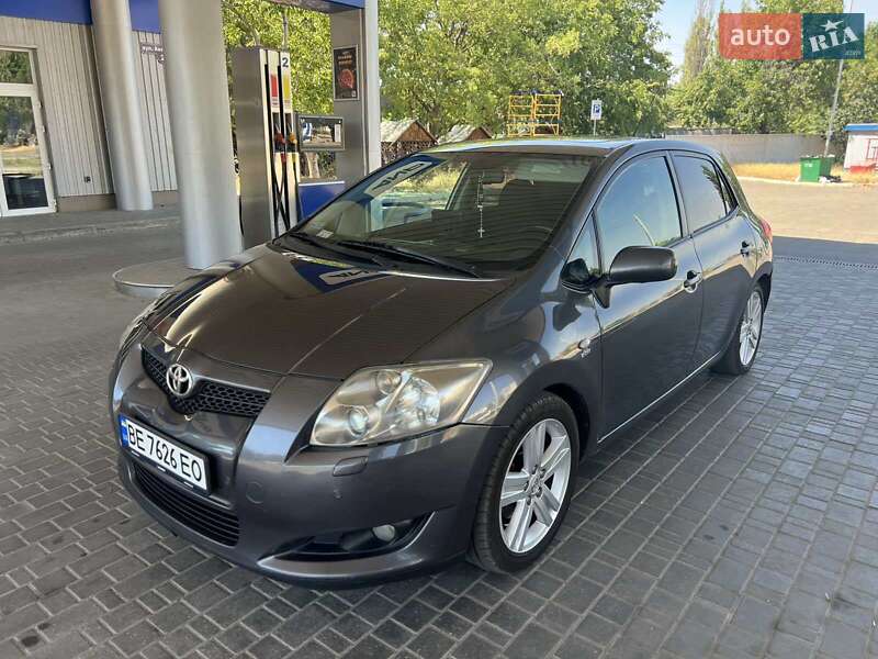 Хэтчбек Toyota Auris 2007 в Николаеве