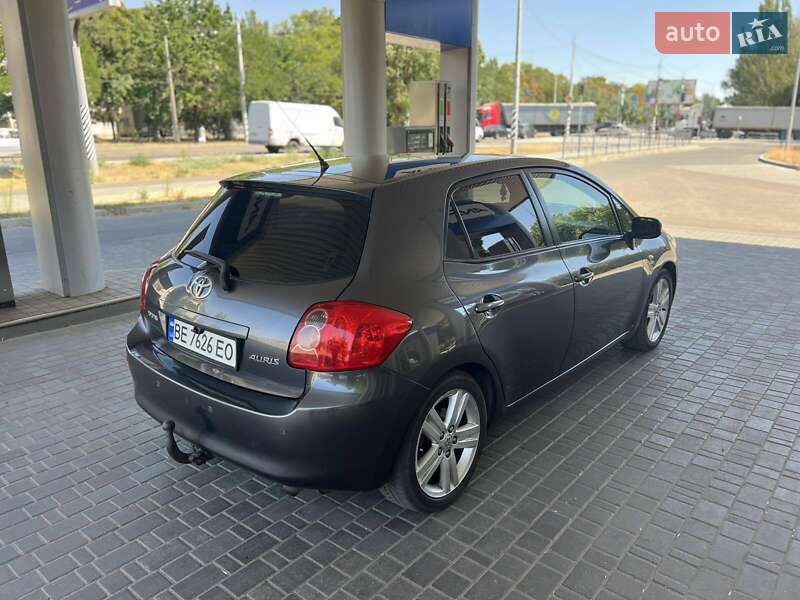 Хэтчбек Toyota Auris 2007 в Николаеве