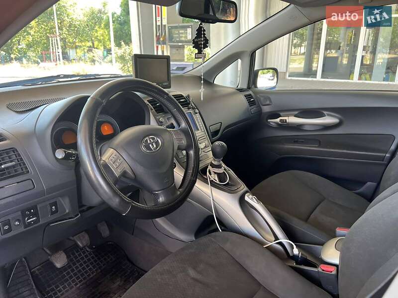 Хэтчбек Toyota Auris 2007 в Николаеве