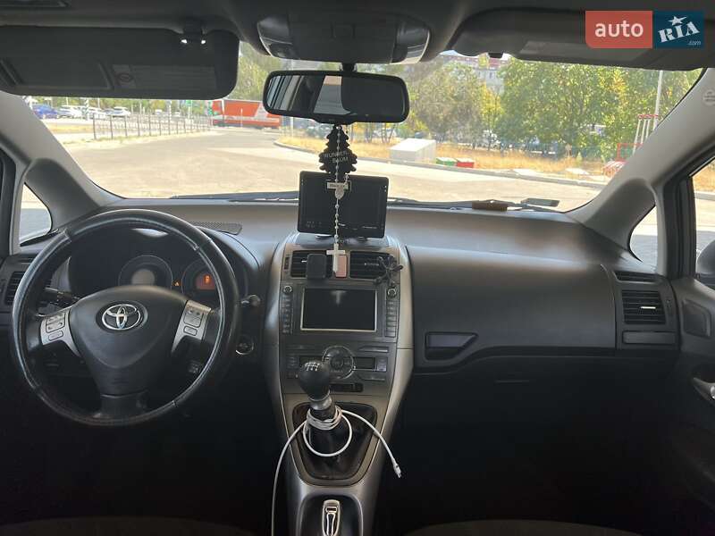 Хэтчбек Toyota Auris 2007 в Николаеве