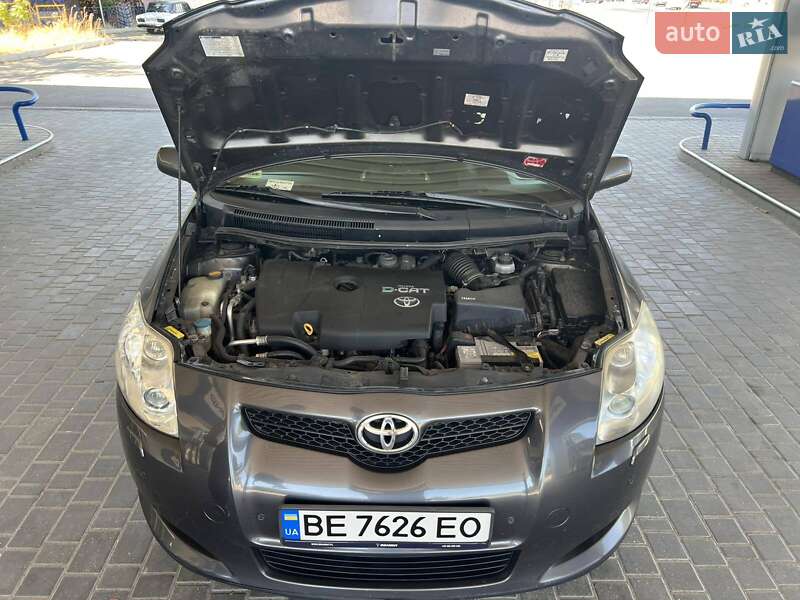 Хэтчбек Toyota Auris 2007 в Николаеве
