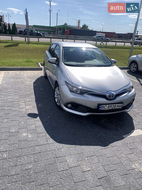 Універсал Toyota Auris 2016 в Львові