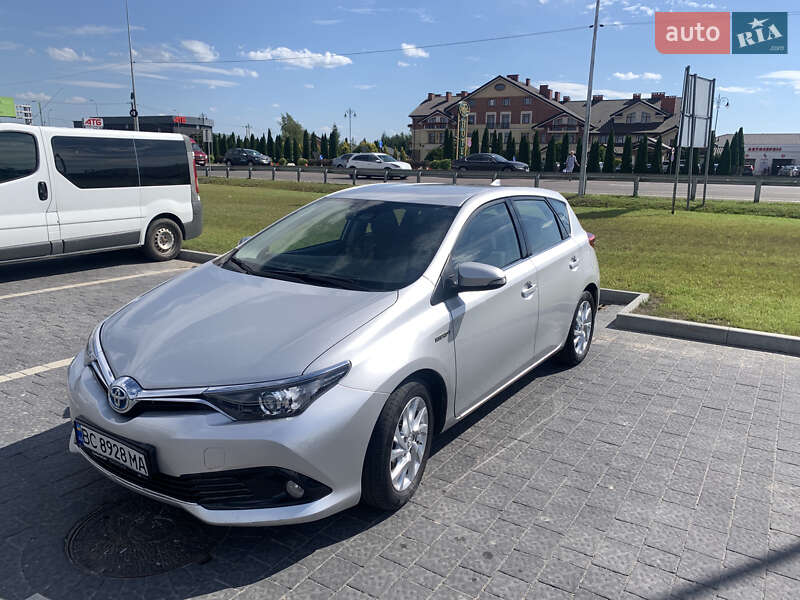 Універсал Toyota Auris 2016 в Львові