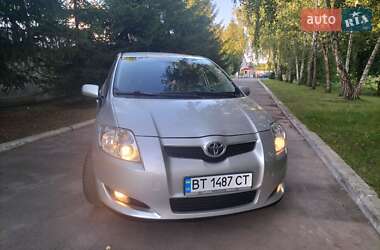 Хэтчбек Toyota Auris 2007 в Киеве