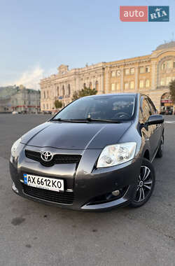 Хэтчбек Toyota Auris 2008 в Харькове
