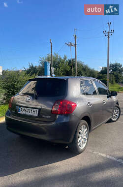 Хэтчбек Toyota Auris 2007 в 
