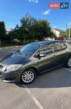 Хэтчбек Toyota Auris 2007 в 